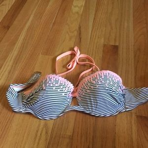 Victoria’s Secret bikini top. 36C.